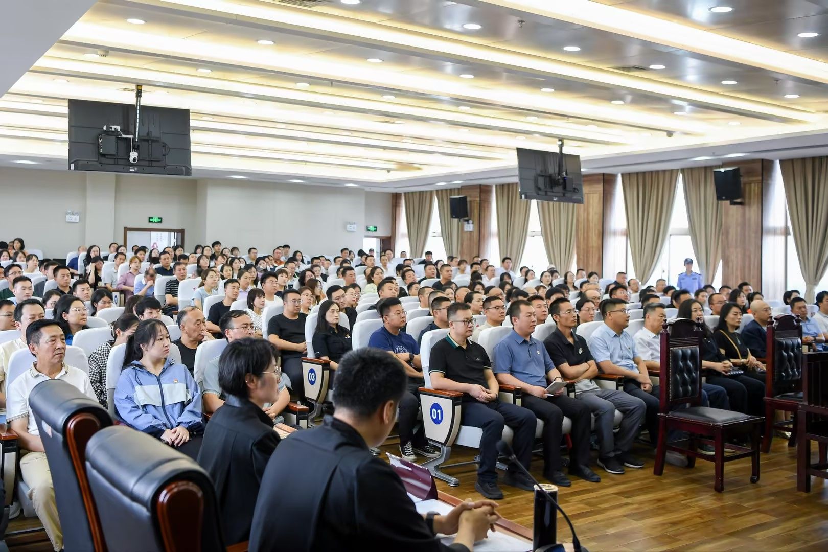 学校 组织 管理干部 管理 干部 兰州市 兰州 城关区 城关 人民法院 人民 民法 法院 开展 旁听 庭审 警示 教育 活动